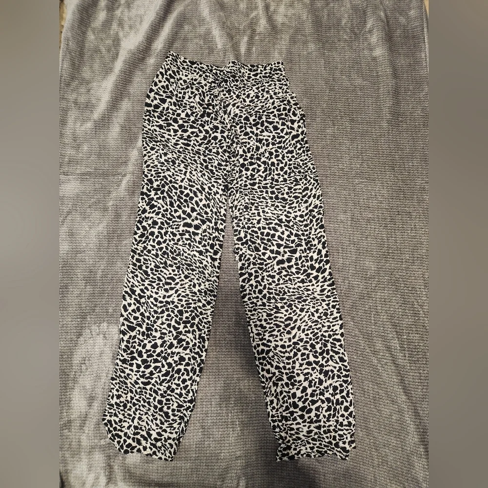Iman black‎ and white pants